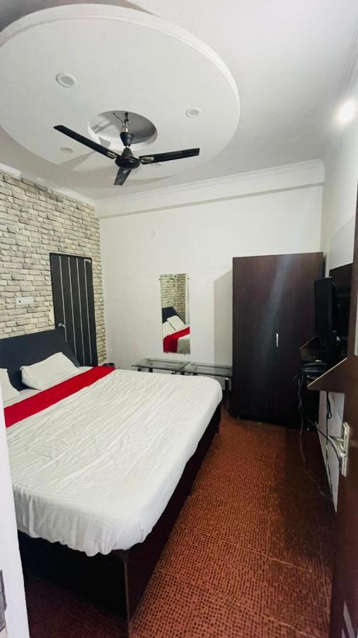 Hotel Pacific Grey By Wb Inn Lucknow Eksteriør billede