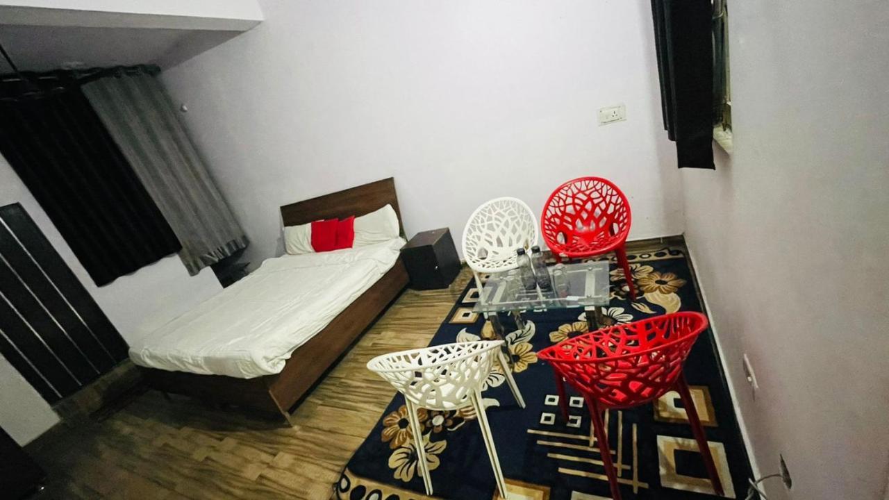 Hotel Pacific Grey By Wb Inn Lucknow Eksteriør billede
