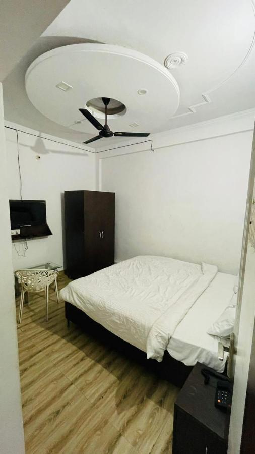 Hotel Pacific Grey By Wb Inn Lucknow Eksteriør billede