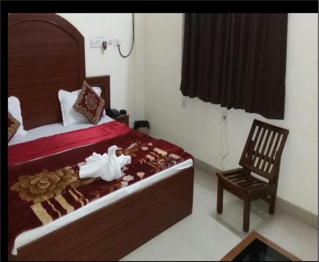 Hotel Pacific Grey By Wb Inn Lucknow Eksteriør billede